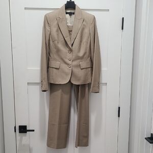 Anne Klein Beige Pant Suit NWOT